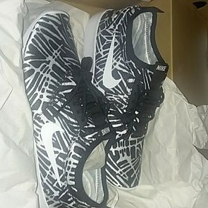 Nike juvenate print